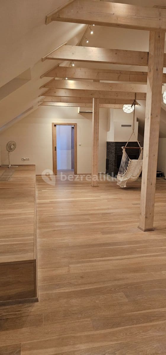 Pronájem bytu 2+kk 90 m², Vojtěšská, Neratovice, Středočeský kraj Pronájem bytu 2+kk 90 m², Vojtěšská, Neratovice, Středočeský kraj