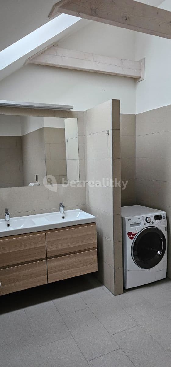 Pronájem bytu 2+kk 90 m², Vojtěšská, Neratovice, Středočeský kraj Pronájem bytu 2+kk 90 m², Vojtěšská, Neratovice, Středočeský kraj