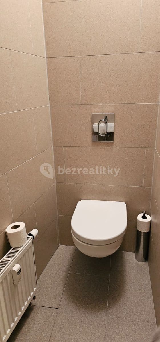 Pronájem bytu 2+kk 90 m², Vojtěšská, Neratovice, Středočeský kraj Pronájem bytu 2+kk 90 m², Vojtěšská, Neratovice, Středočeský kraj