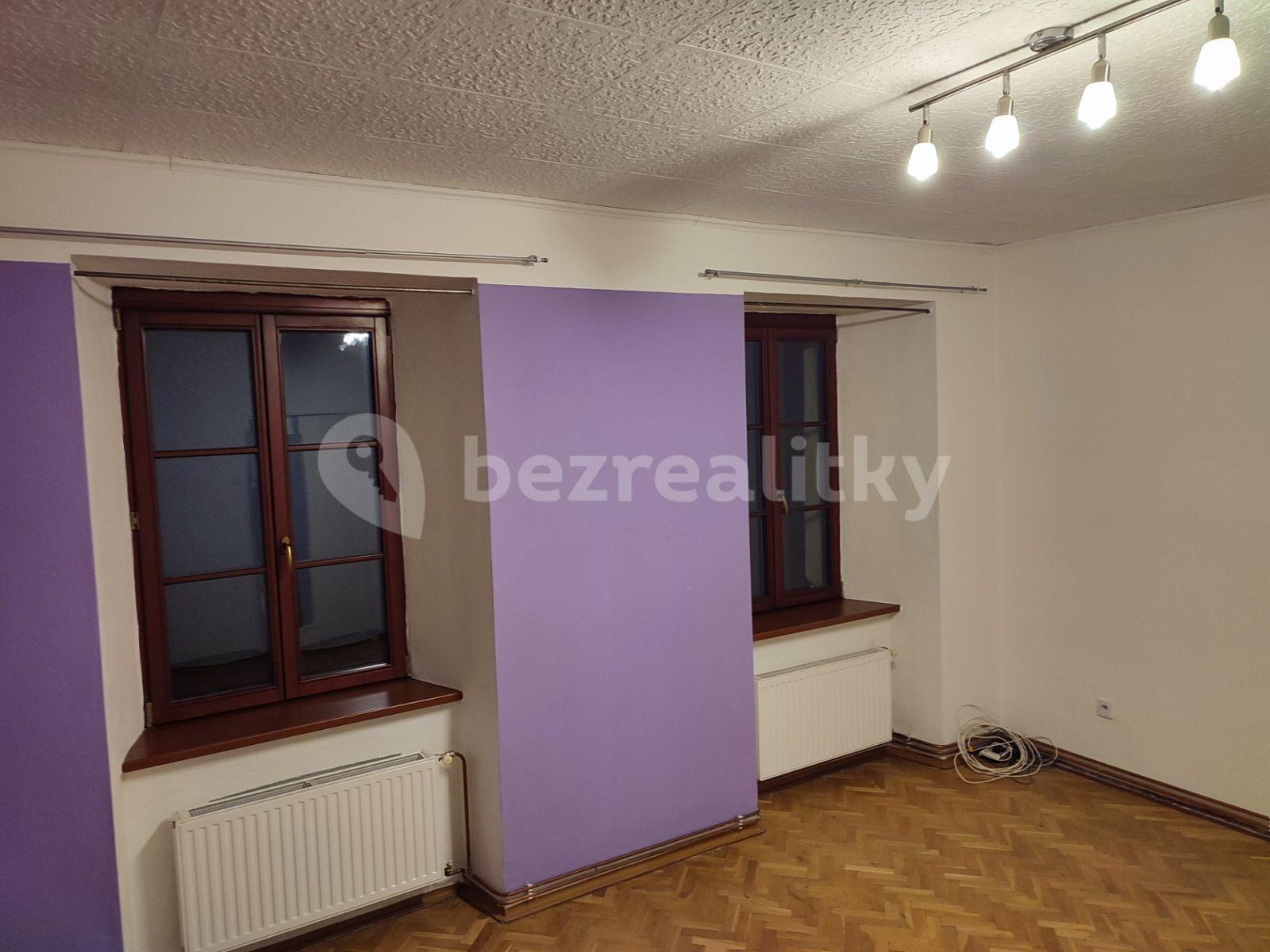 Pronájem bytu 2+1 70 m², Zámek, Náměšť nad Oslavou, Kraj Vysočina