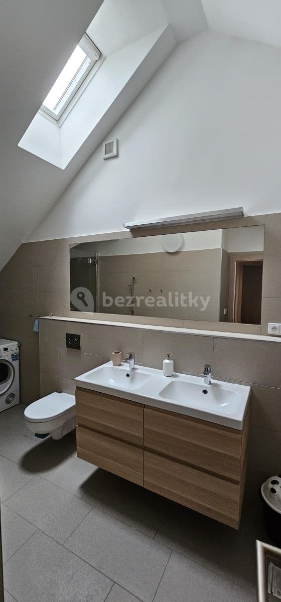 Pronájem bytu 2+kk 70 m², Vojtěšská, Neratovice, Středočeský kraj Pronájem bytu 2+kk 70 m², Vojtěšská, Neratovice, Středočeský kraj