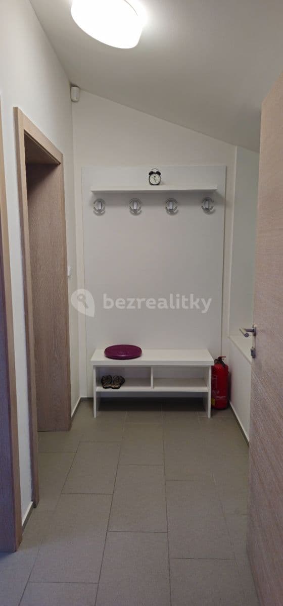 Pronájem bytu 2+kk 70 m², Vojtěšská, Neratovice, Středočeský kraj Pronájem bytu 2+kk 70 m², Vojtěšská, Neratovice, Středočeský kraj