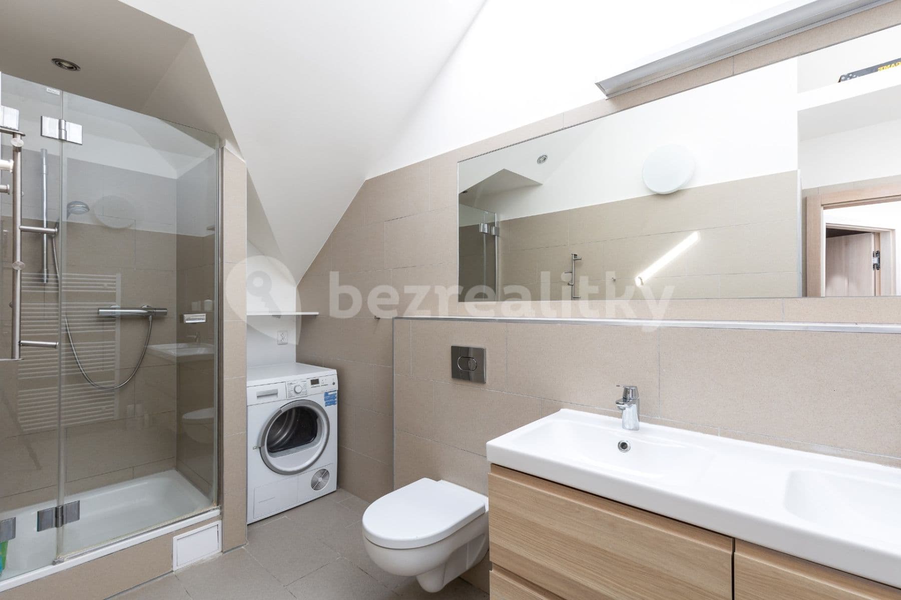 Pronájem bytu 2+kk 70 m², Vojtěšská, Neratovice, Středočeský kraj Pronájem bytu 2+kk 70 m², Vojtěšská, Neratovice, Středočeský kraj