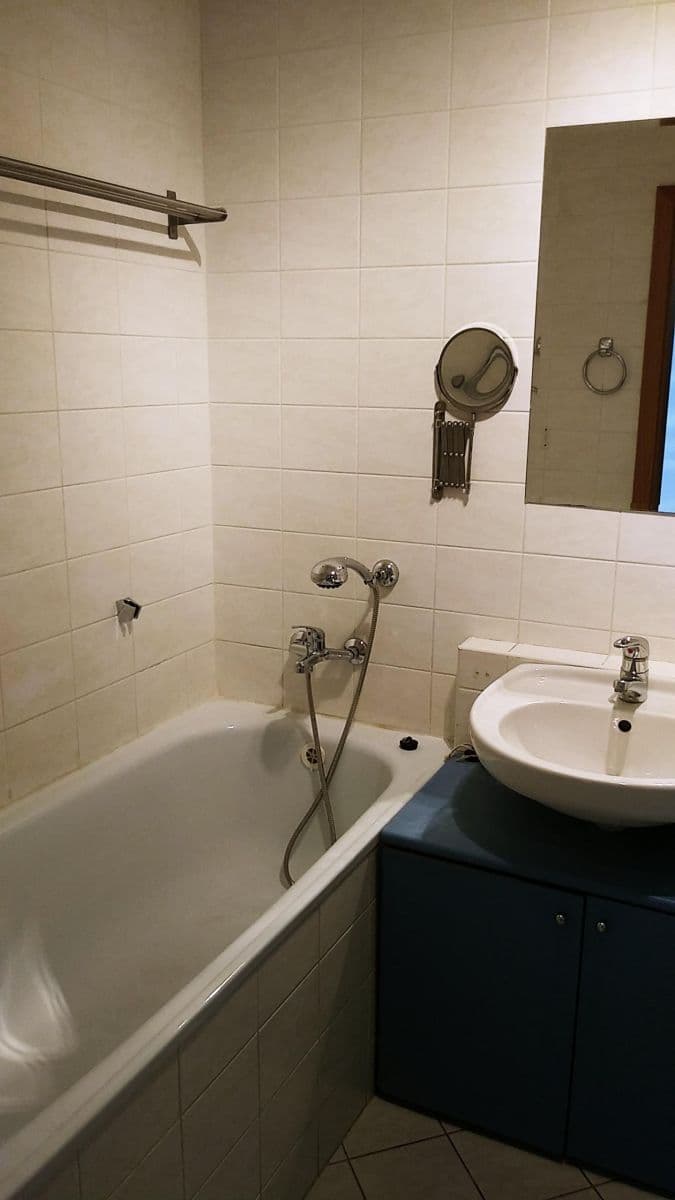 Pronájem bytu 2+1 56 m², Zadunajská cesta, Petržalka, Bratislavský kraj Pronájem bytu 2+1 56 m², Zadunajská cesta, Petržalka, Bratislavský kraj