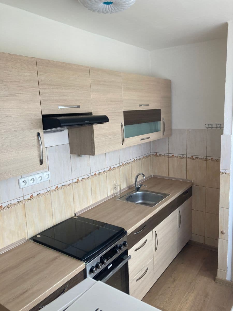Pronájem bytu 2+1 52 m², Černokostelecká, Praha, Praha Pronájem bytu 2+1 52 m², Černokostelecká, Praha, Praha