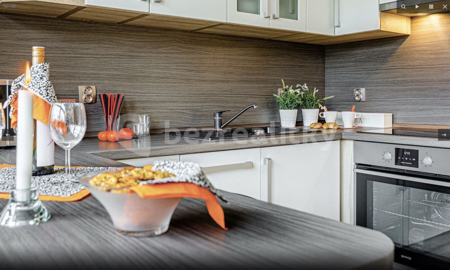 Pronájem bytu 2+kk 47 m², Prusická, Praha, Praha Pronájem bytu 2+kk 47 m², Prusická, Praha, Praha
