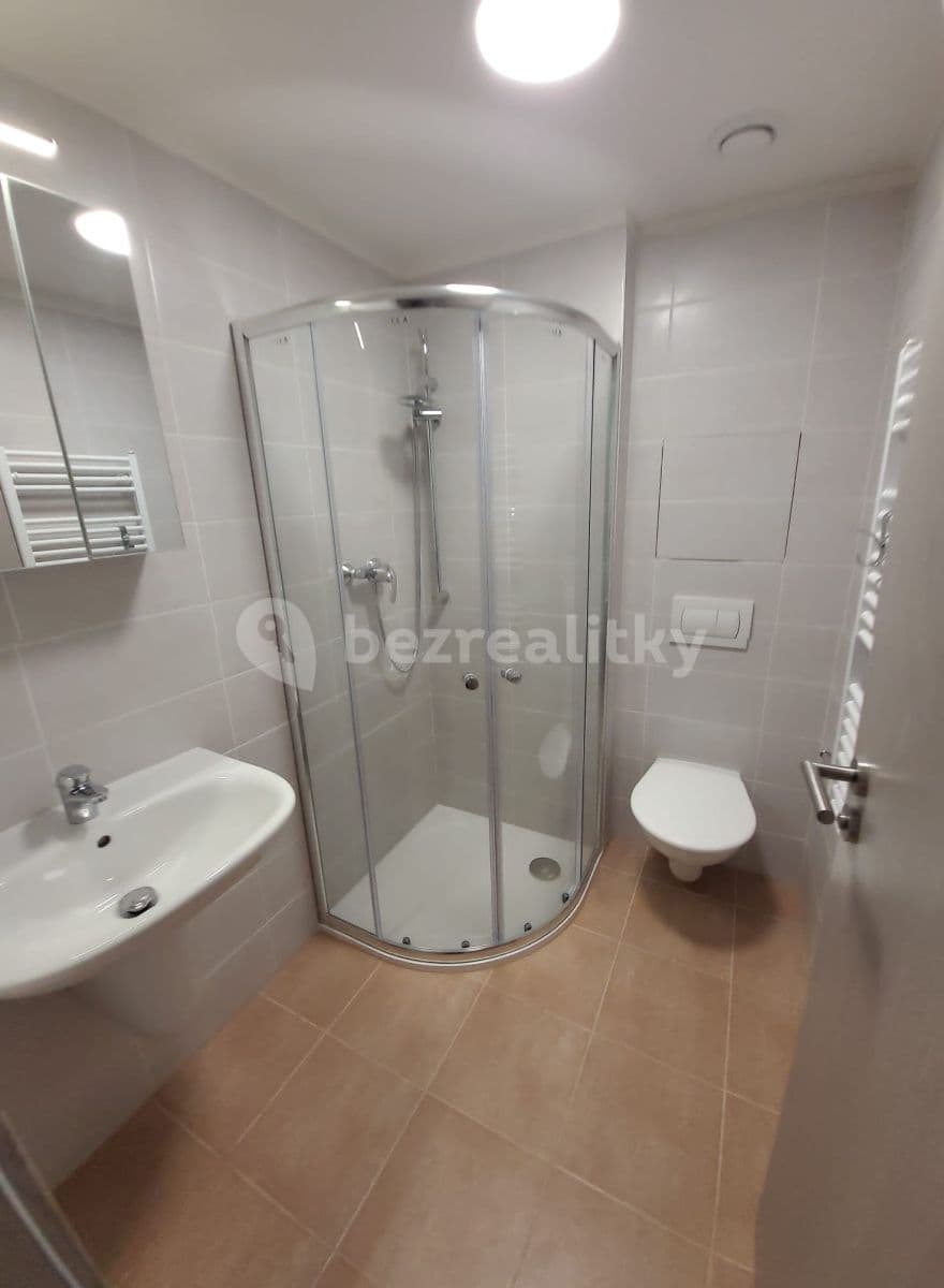Pronájem bytu 1+kk 31 m², U Nového dvora, Praha, Praha Pronájem bytu 1+kk 31 m², U Nového dvora, Praha, Praha