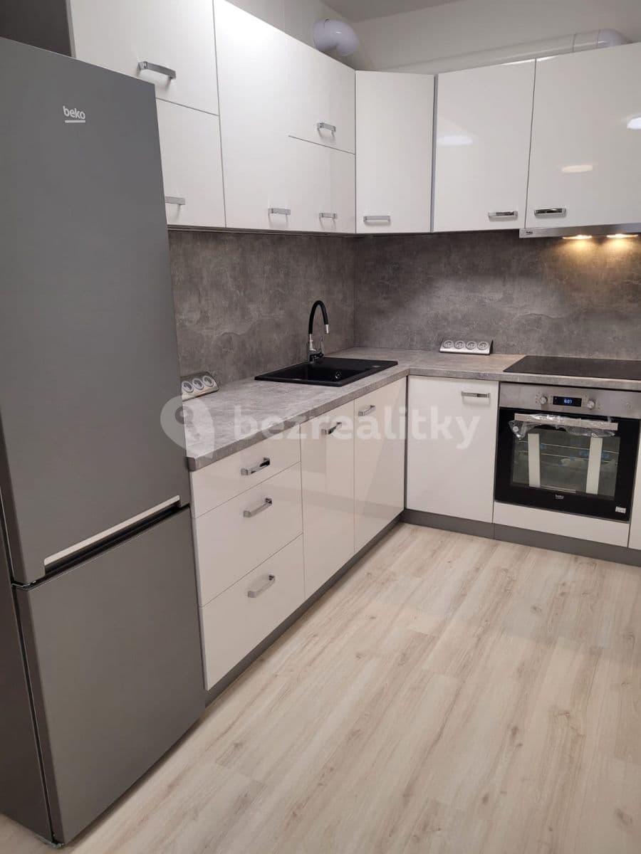 Pronájem bytu 2+kk 68 m², Unhošť, Středočeský kraj Pronájem bytu 2+kk 68 m², Unhošť, Středočeský kraj