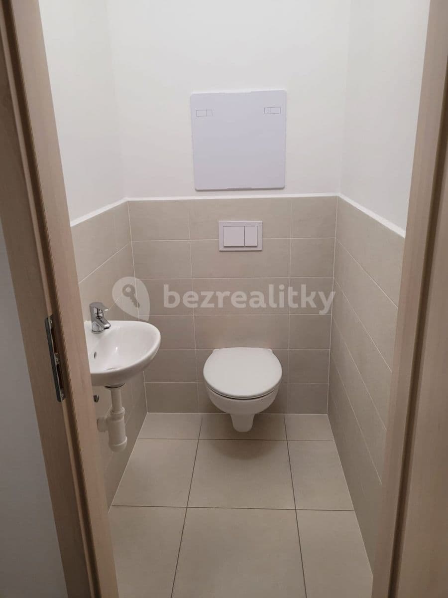 Pronájem bytu 2+kk 68 m², Unhošť, Středočeský kraj Pronájem bytu 2+kk 68 m², Unhošť, Středočeský kraj