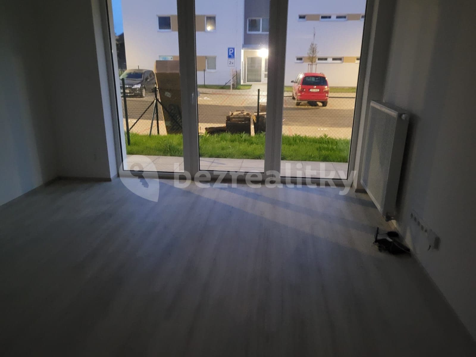 Pronájem bytu 2+kk 68 m², Unhošť, Středočeský kraj Pronájem bytu 2+kk 68 m², Unhošť, Středočeský kraj