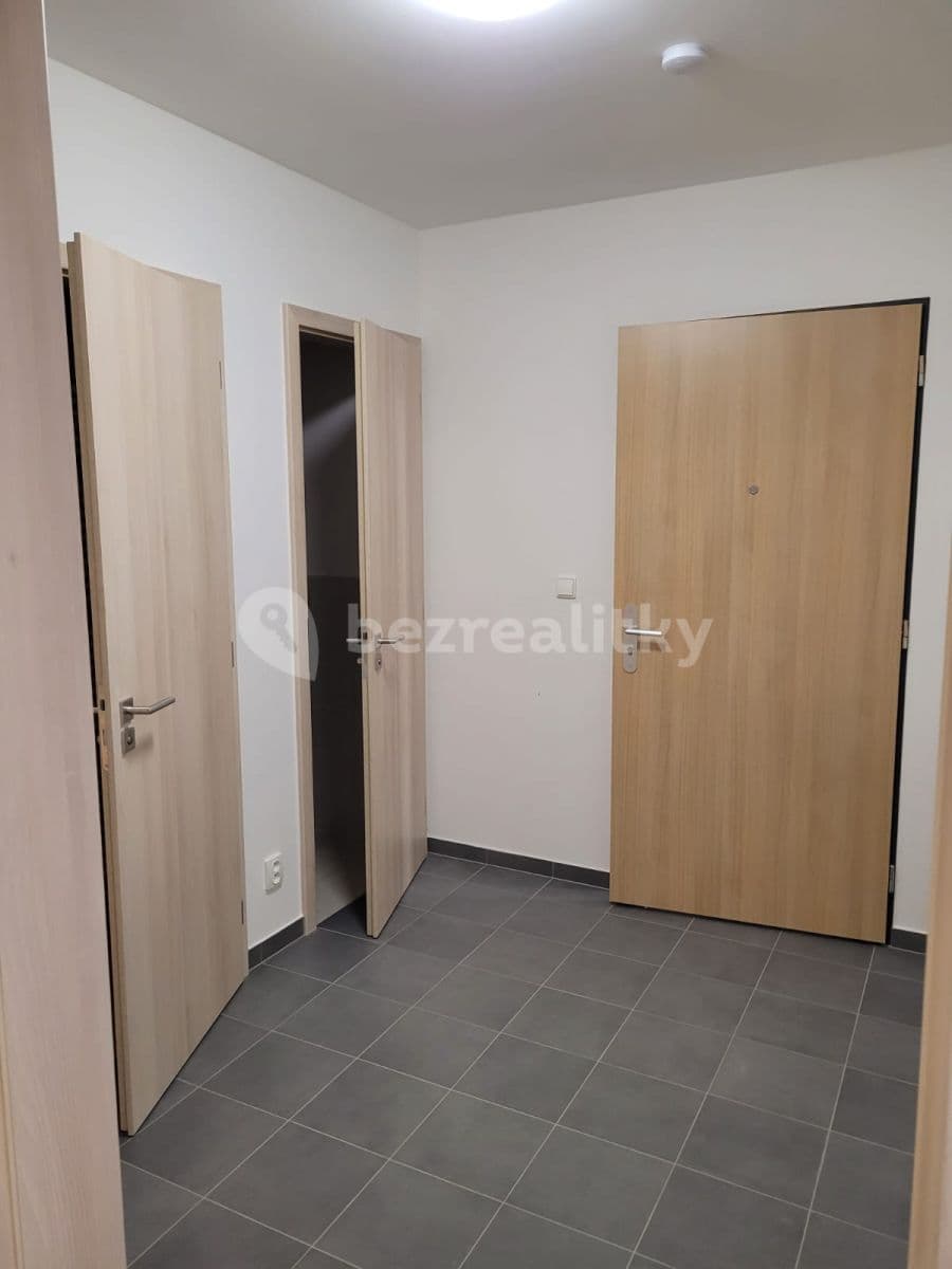 Pronájem bytu 2+kk 68 m², Unhošť, Středočeský kraj Pronájem bytu 2+kk 68 m², Unhošť, Středočeský kraj