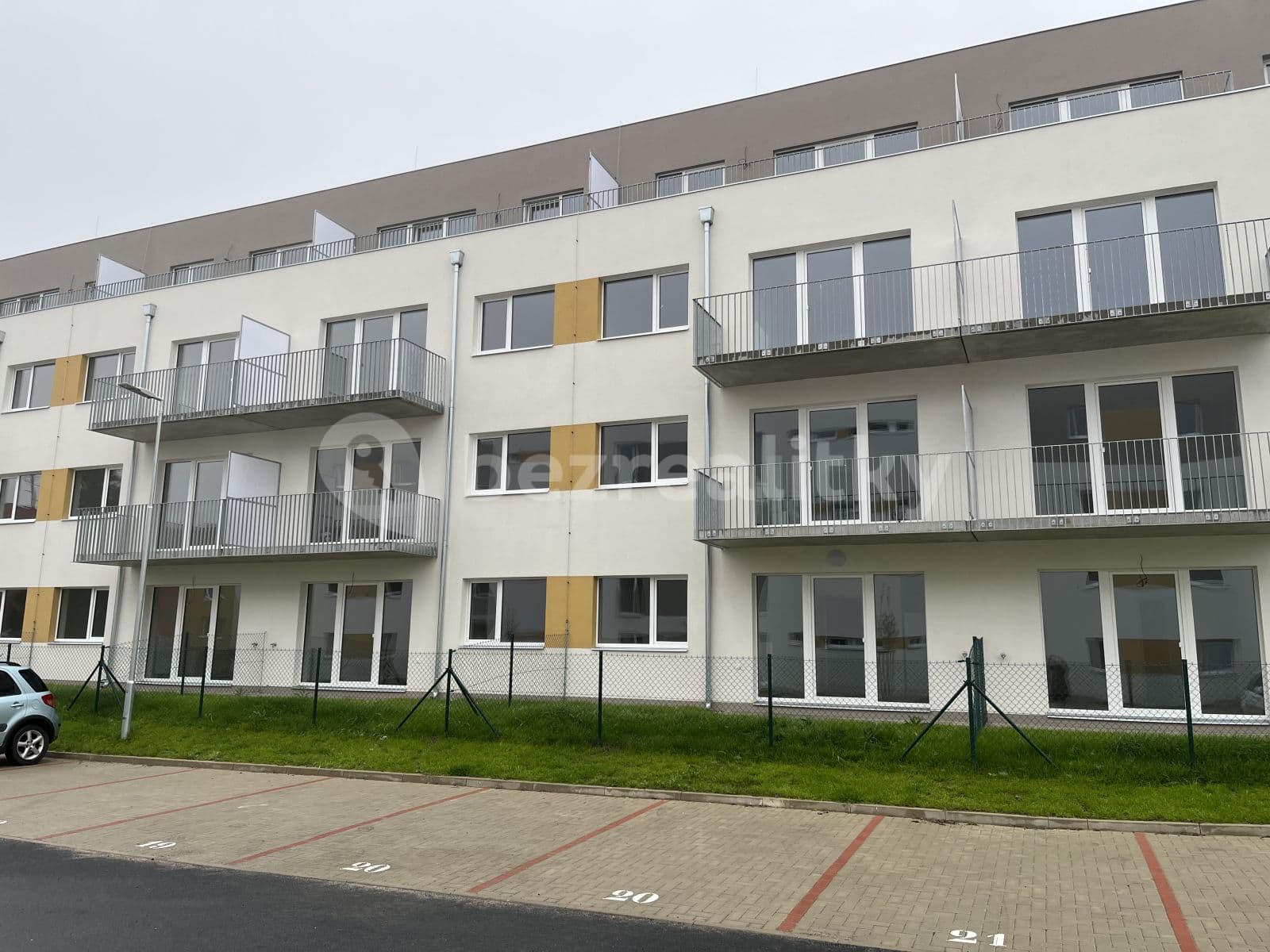 Pronájem bytu 2+kk 68 m², Unhošť, Středočeský kraj Pronájem bytu 2+kk 68 m², Unhošť, Středočeský kraj