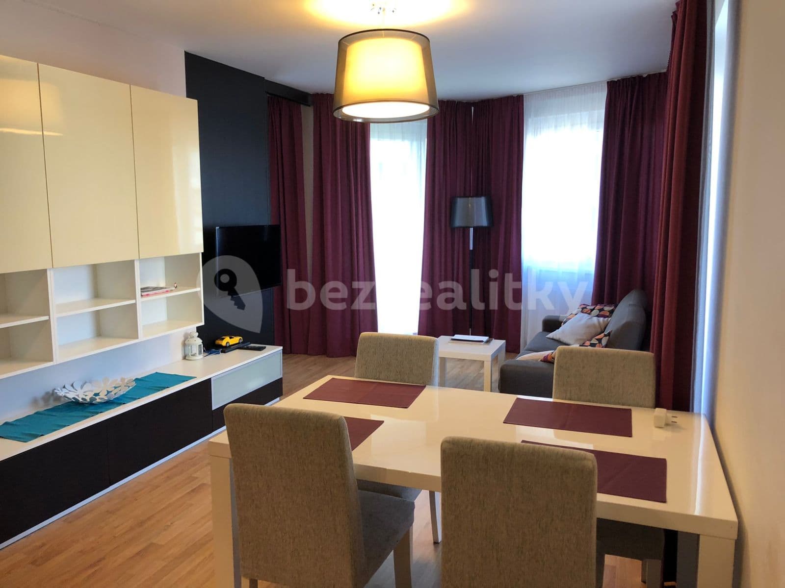 Pronájem bytu 2+kk 55 m², Hugo Haase, Praha, Praha Pronájem bytu 2+kk 55 m², Hugo Haase, Praha, Praha
