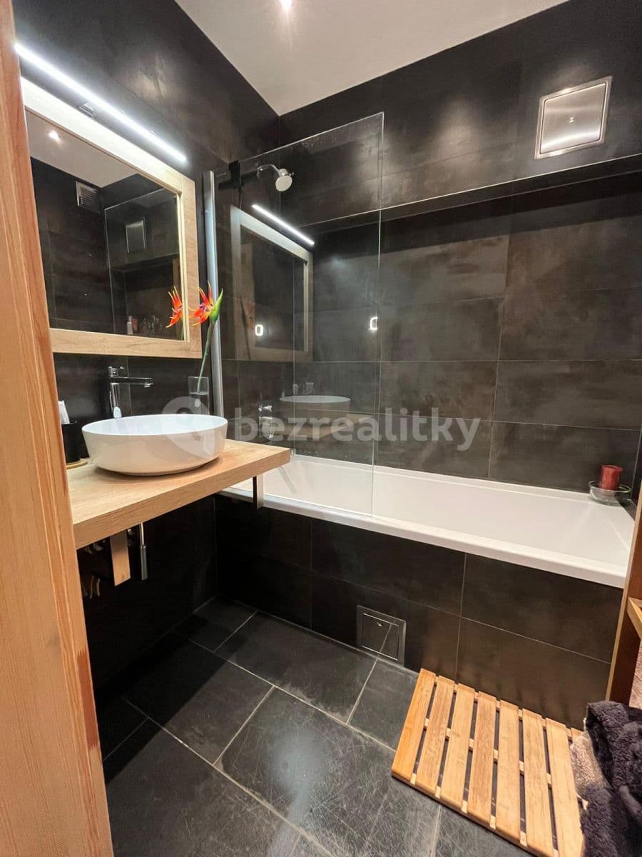 Pronájem bytu 2+1 70 m², Sečská, Praha, Praha Pronájem bytu 2+1 70 m², Sečská, Praha, Praha