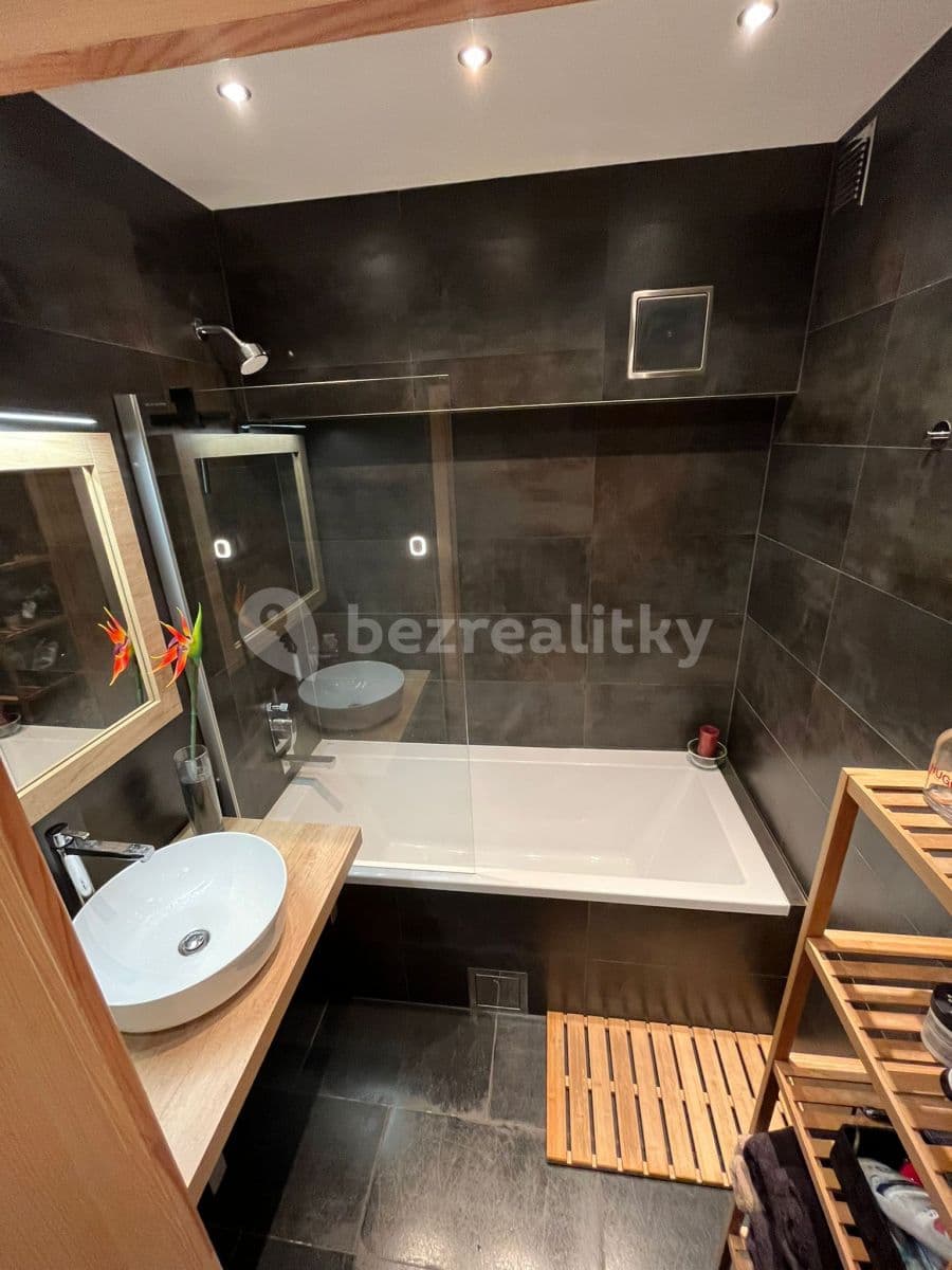 Pronájem bytu 2+1 70 m², Sečská, Praha, Praha Pronájem bytu 2+1 70 m², Sečská, Praha, Praha