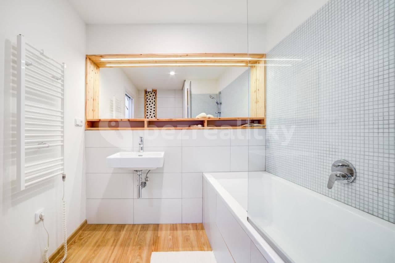 Pronájem bytu 2+1 53 m², 22. dubna, Mikulov, Jihomoravský kraj Pronájem bytu 2+1 53 m², 22. dubna, Mikulov, Jihomoravský kraj