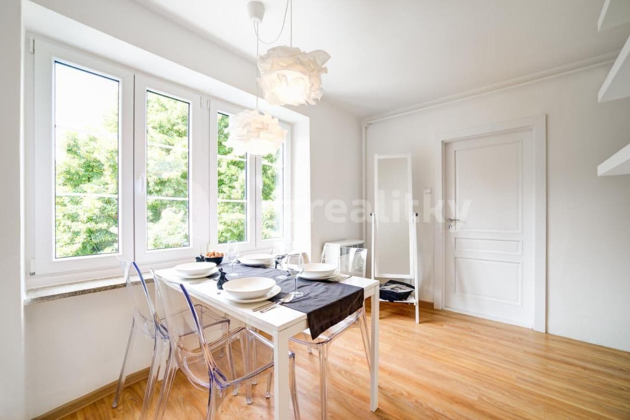 Pronájem bytu 2+1 53 m², 22. dubna, Mikulov, Jihomoravský kraj Pronájem bytu 2+1 53 m², 22. dubna, Mikulov, Jihomoravský kraj
