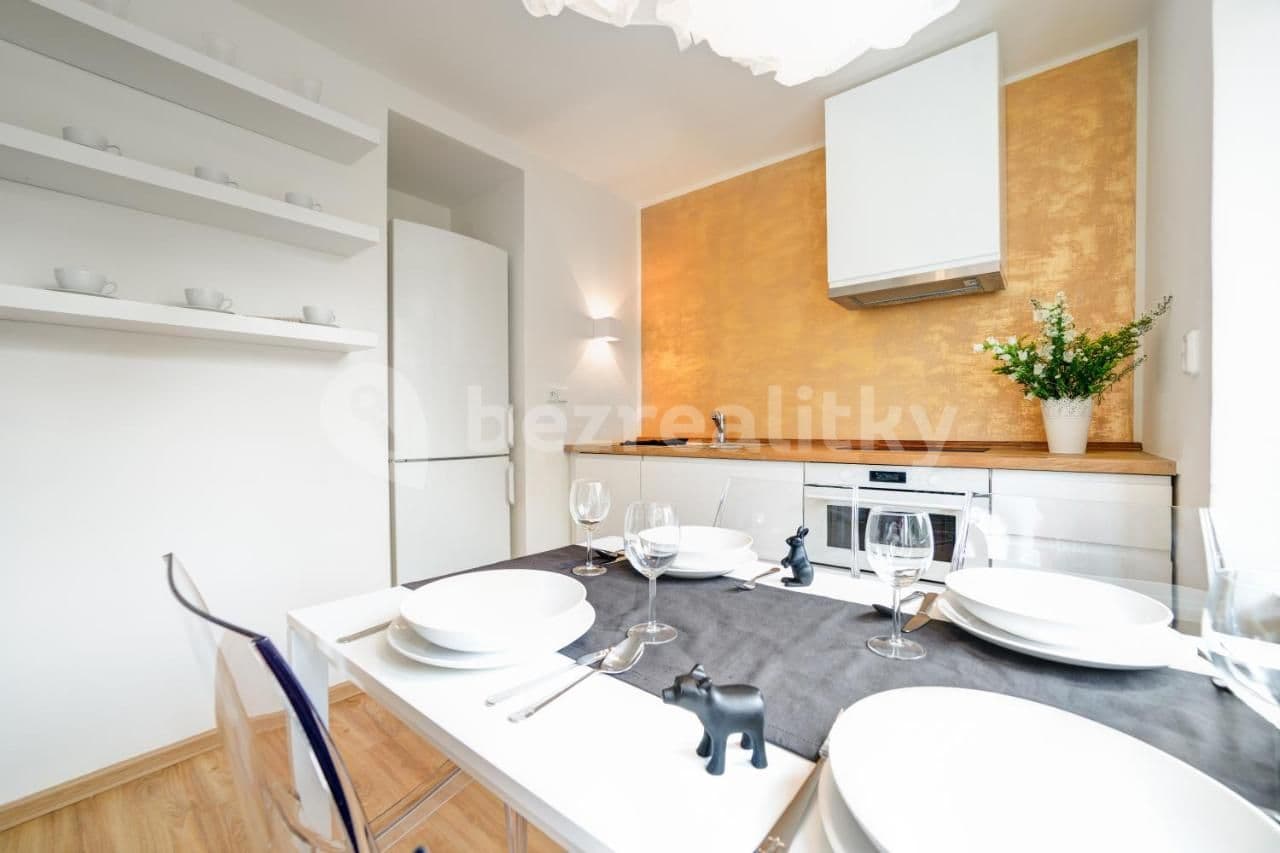 Pronájem bytu 2+1 53 m², 22. dubna, Mikulov, Jihomoravský kraj Pronájem bytu 2+1 53 m², 22. dubna, Mikulov, Jihomoravský kraj