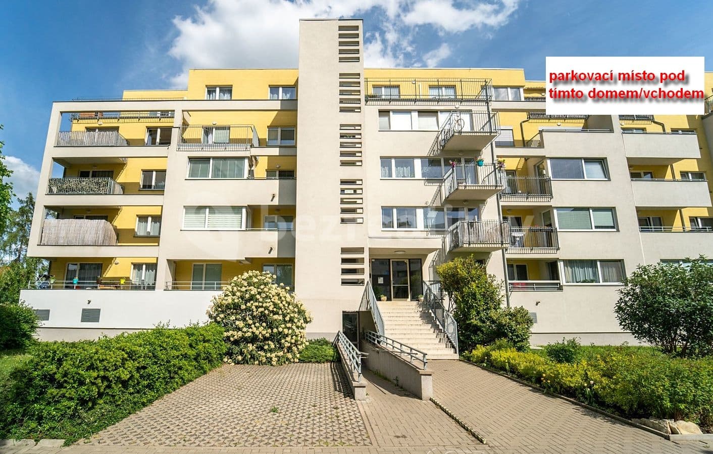 Pronájem garáže 13 m², Chlebovická, Praha, Praha Pronájem garáže 13 m², Chlebovická, Praha, Praha