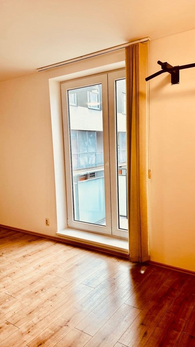 Pronájem bytu 1+kk 48 m², Novodvorská, Praha, Praha Pronájem bytu 1+kk 48 m², Novodvorská, Praha, Praha