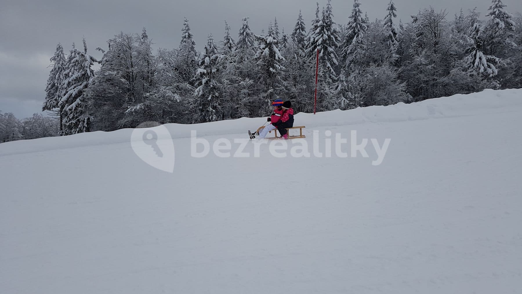 Pronájem bytu 1+kk 28 m², Strážný CZ / D, Strážný, Jihočeský kraj Pronájem bytu 1+kk 28 m², Strážný CZ / D, Strážný, Jihočeský kraj