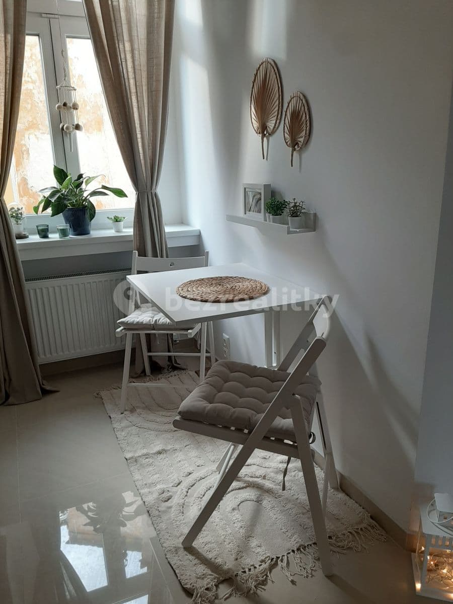 Pronájem bytu 1+1 35 m², Nuselská, Praha, Praha Pronájem bytu 1+1 35 m², Nuselská, Praha, Praha