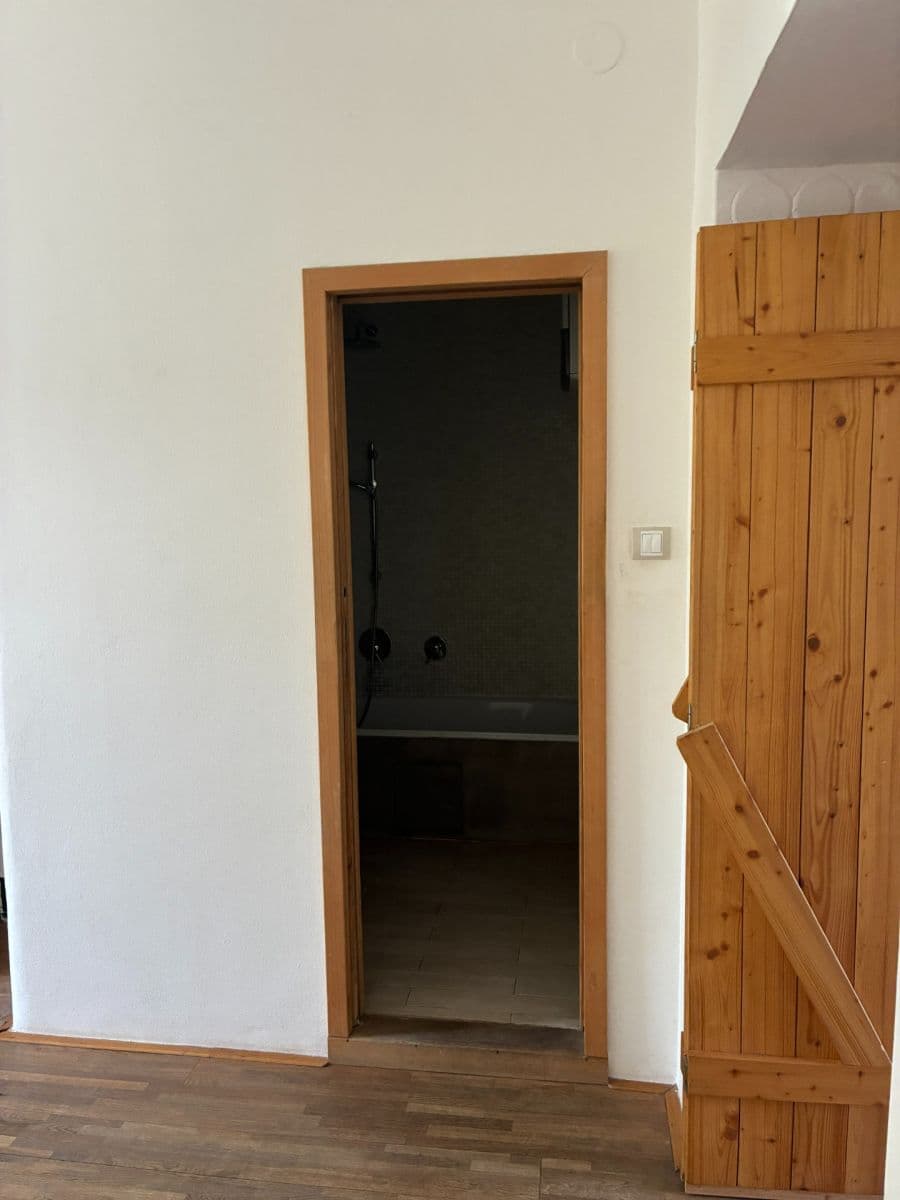Pronájem bytu 2+kk 52 m², U Uranie, Praha, Praha Pronájem bytu 2+kk 52 m², U Uranie, Praha, Praha