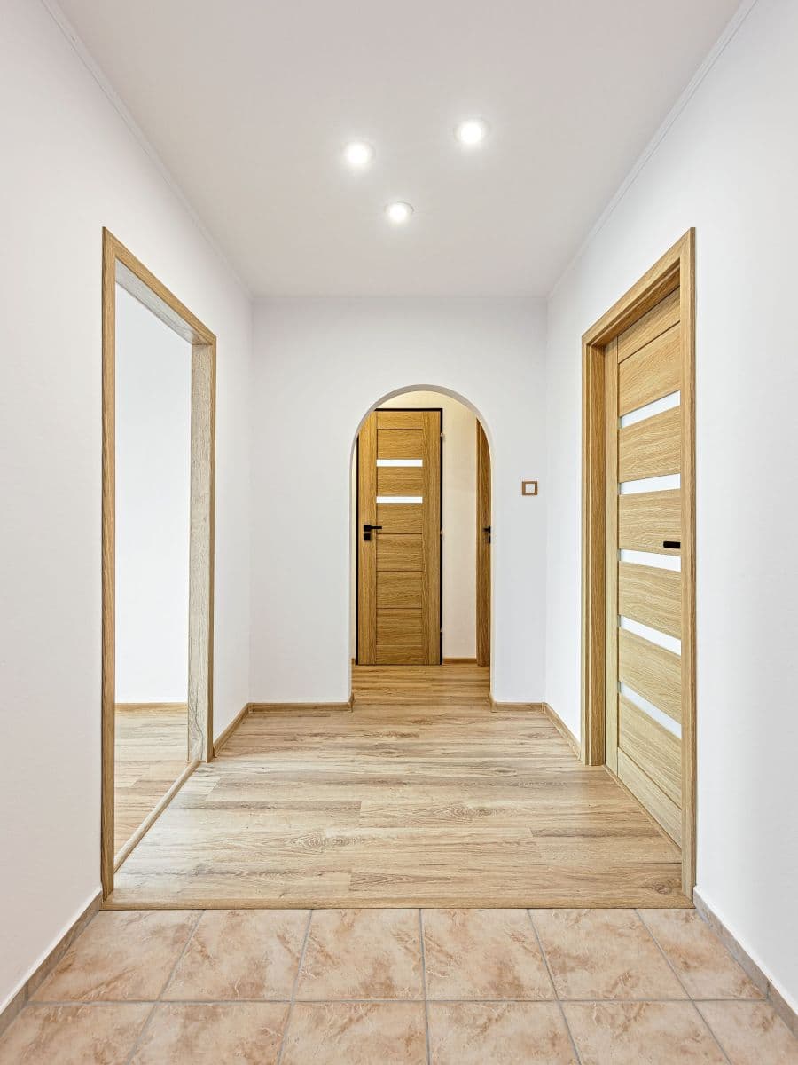 Pronájem bytu 3+1 78 m², F. L. Čelakovského, Jablonec nad Nisou, Liberecký kraj Pronájem bytu 3+1 78 m², F. L. Čelakovského, Jablonec nad Nisou, Liberecký kraj