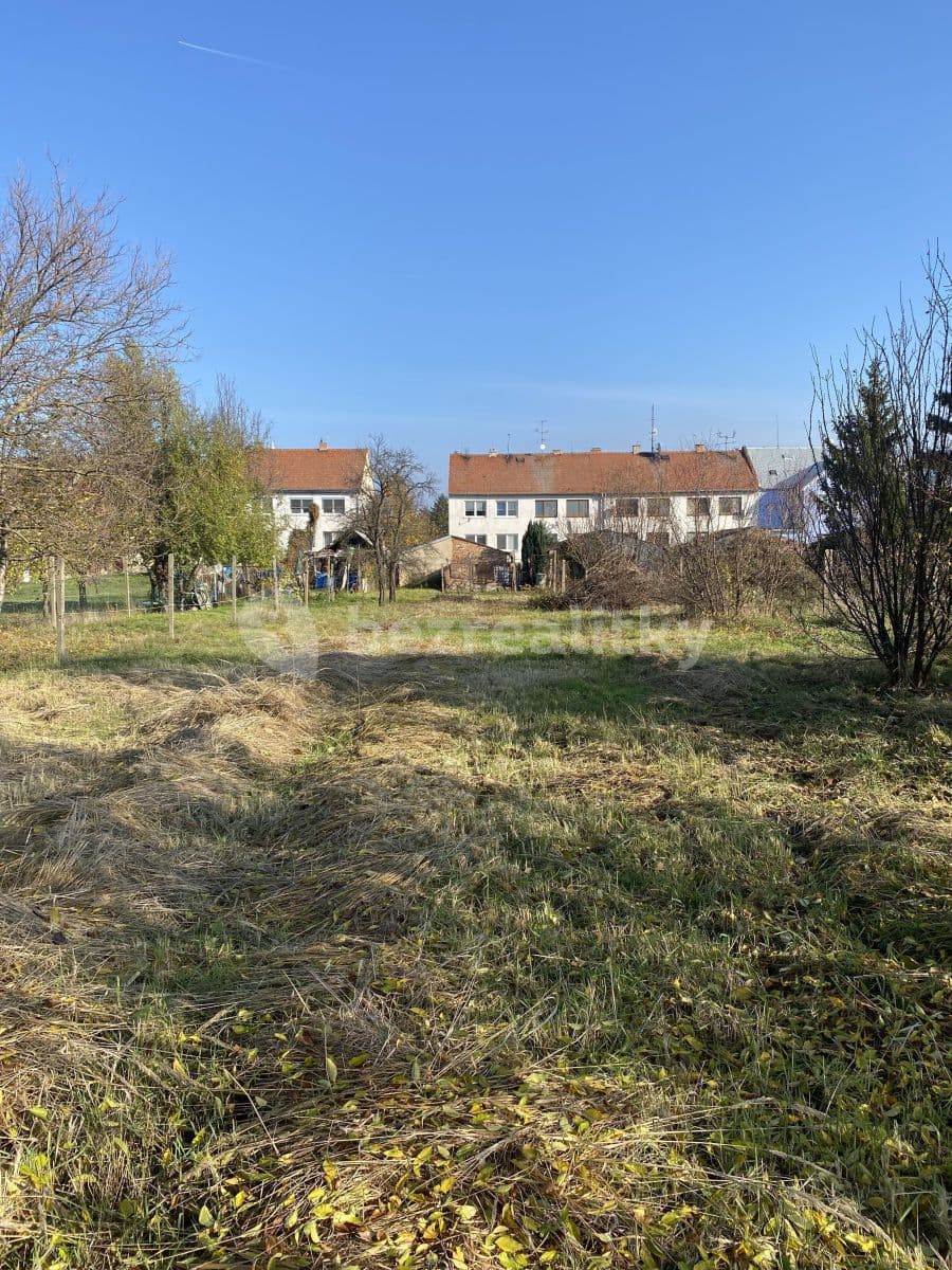 Prodej pozemku 1.102 m², Nová, Dolní Dunajovice, Jihomoravský kraj