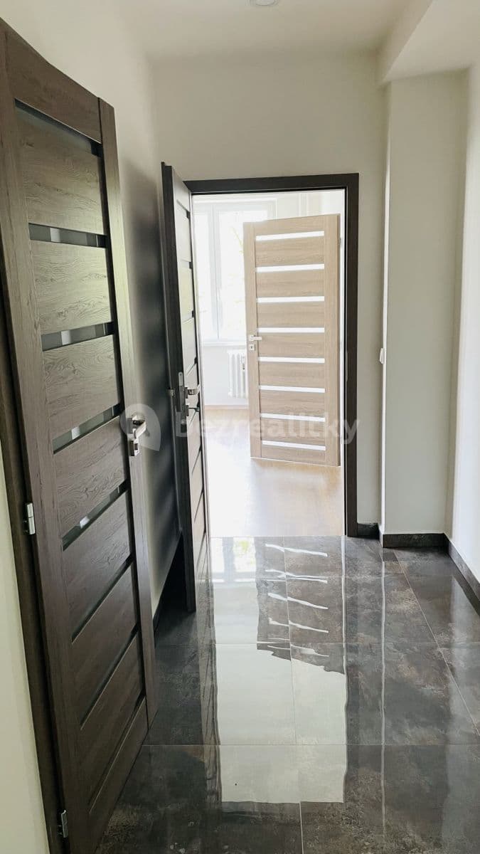 Pronájem bytu 2+kk 45 m², Buzulucká, Teplice, Ústecký kraj Pronájem bytu 2+kk 45 m², Buzulucká, Teplice, Ústecký kraj