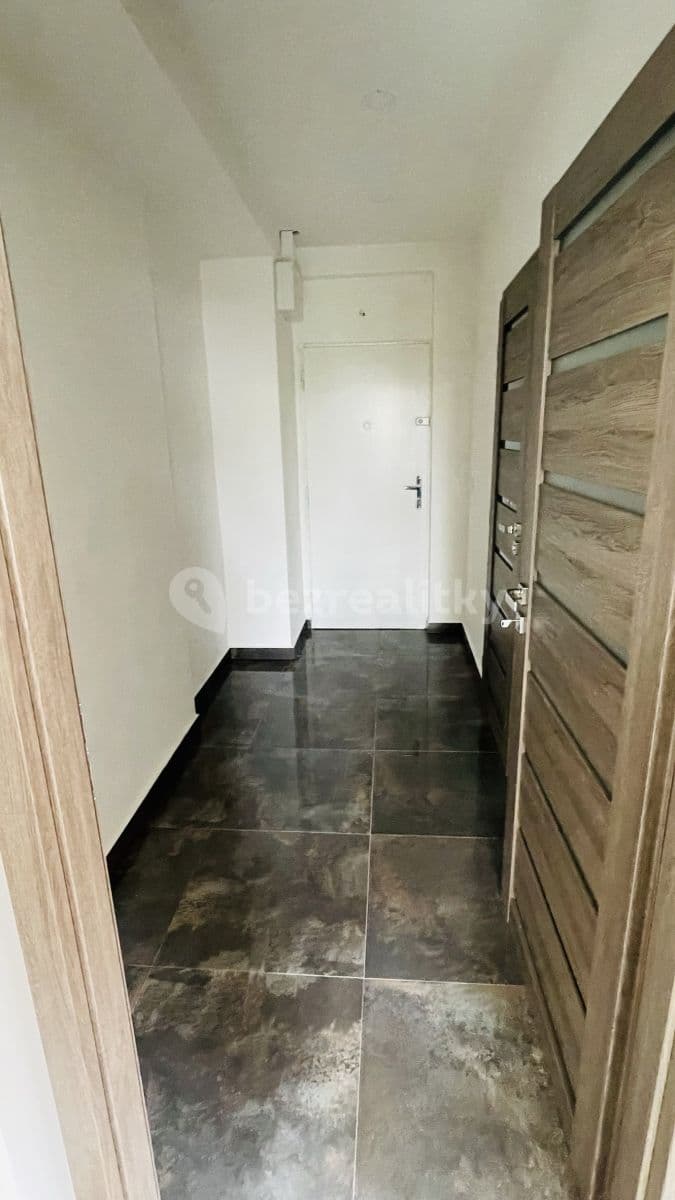 Pronájem bytu 2+kk 45 m², Buzulucká, Teplice, Ústecký kraj Pronájem bytu 2+kk 45 m², Buzulucká, Teplice, Ústecký kraj