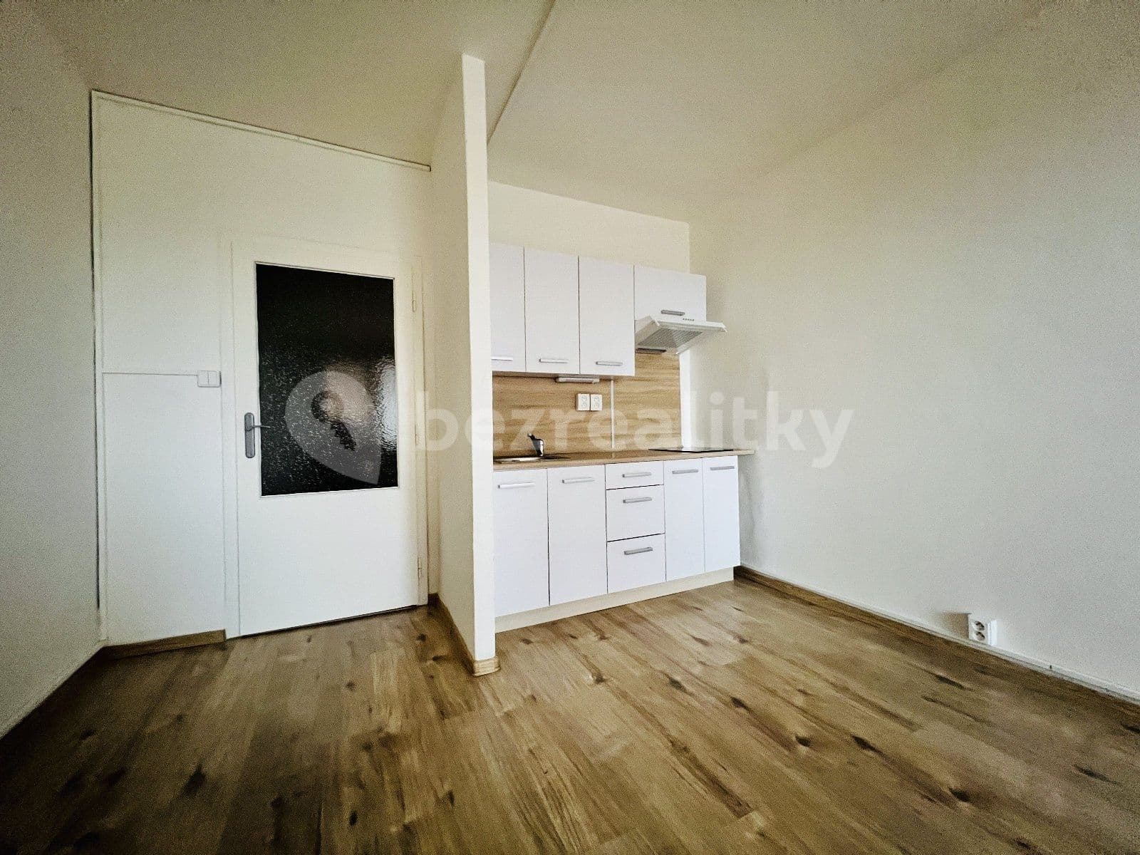 Pronájem bytu 1+kk 27 m², Francouzská, Ostrava, Moravskoslezský kraj