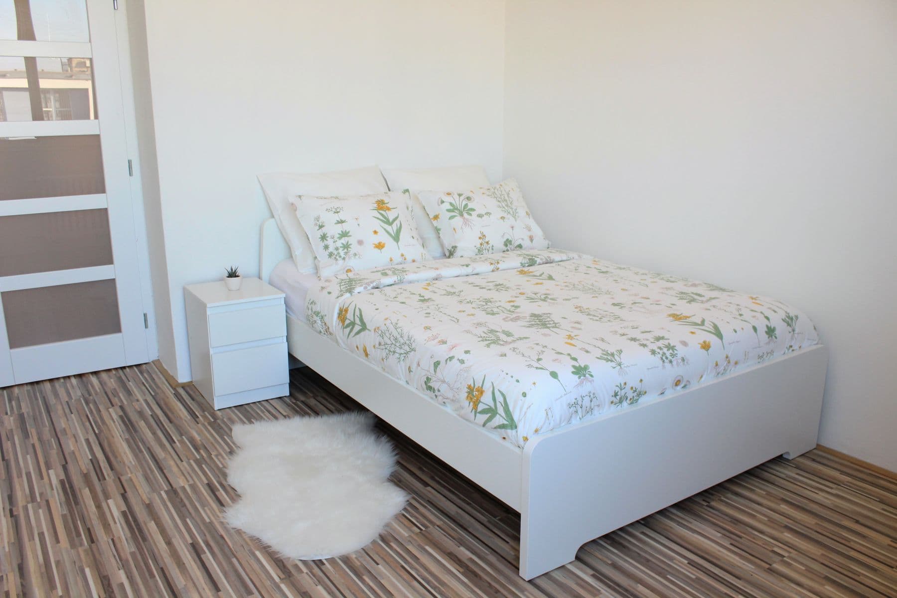 Pronájem bytu 1+kk 40 m², Sportovní, Praha, Praha Pronájem bytu 1+kk 40 m², Sportovní, Praha, Praha