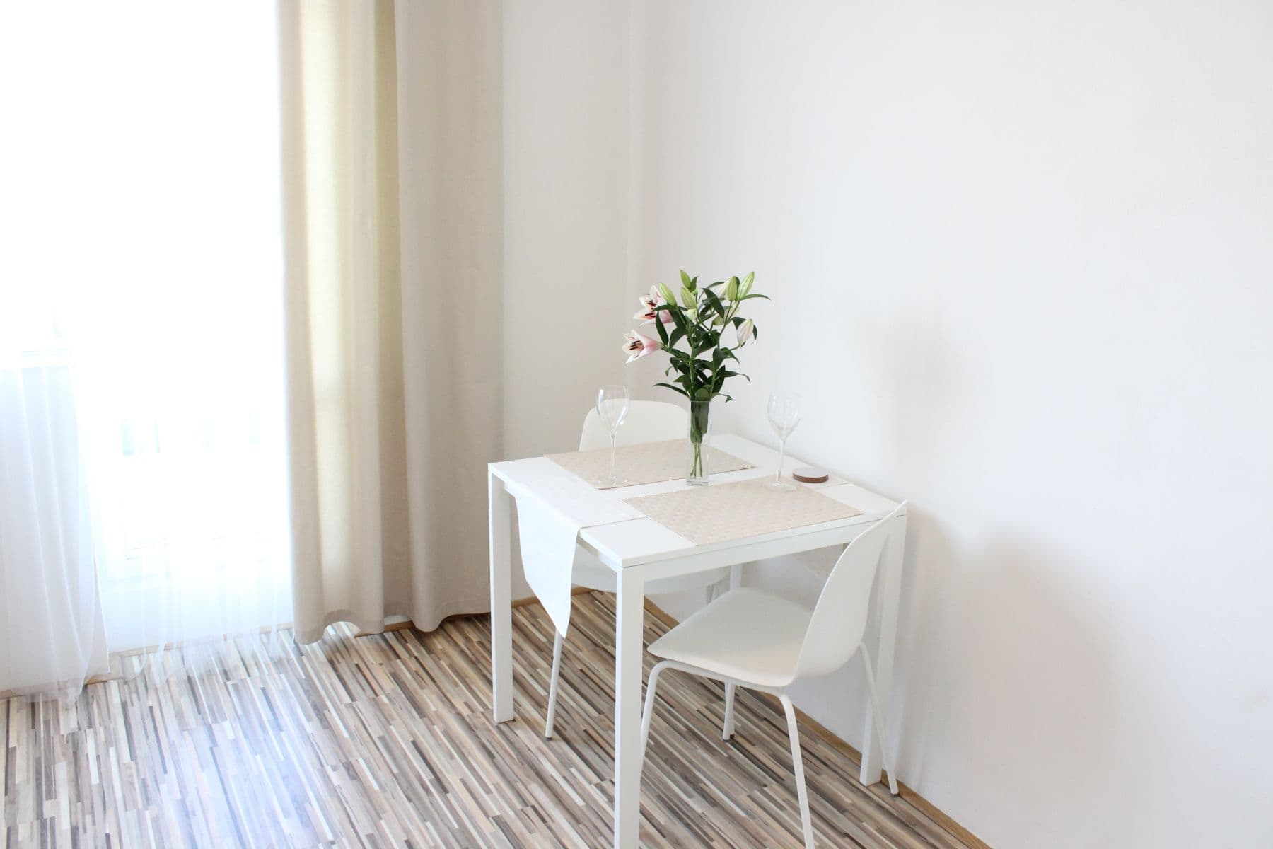 Pronájem bytu 1+kk 40 m², Sportovní, Praha, Praha Pronájem bytu 1+kk 40 m², Sportovní, Praha, Praha