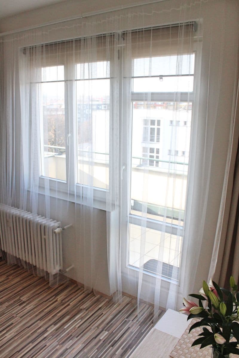 Pronájem bytu 1+kk 40 m², Sportovní, Praha, Praha Pronájem bytu 1+kk 40 m², Sportovní, Praha, Praha