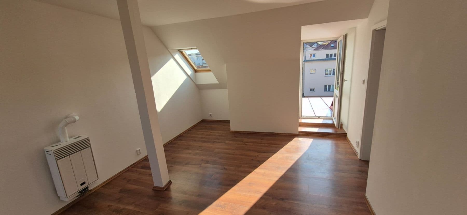 Pronájem bytu 1+1 55 m², Vnější, Praha, Praha Pronájem bytu 1+1 55 m², Vnější, Praha, Praha