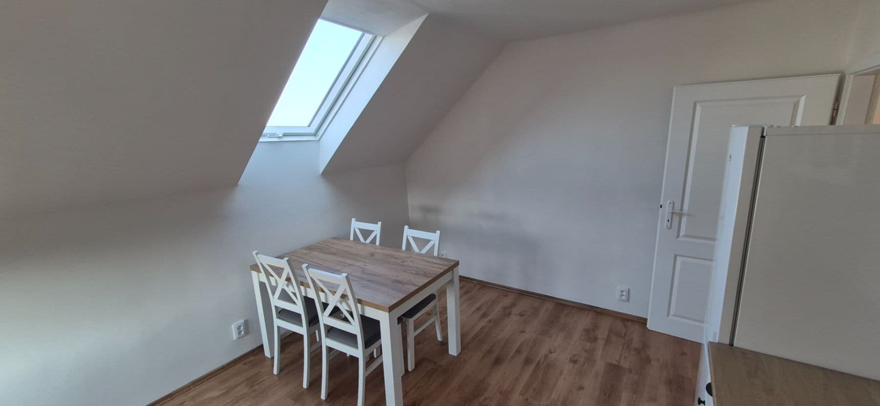 Pronájem bytu 1+1 55 m², Vnější, Praha, Praha Pronájem bytu 1+1 55 m², Vnější, Praha, Praha