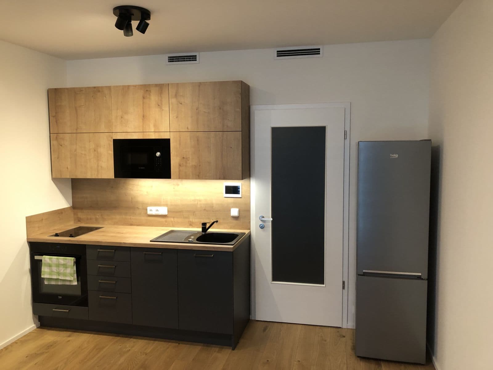 Pronájem bytu 1+kk 26 m², Ramonova, Praha, Praha Pronájem bytu 1+kk 26 m², Ramonova, Praha, Praha