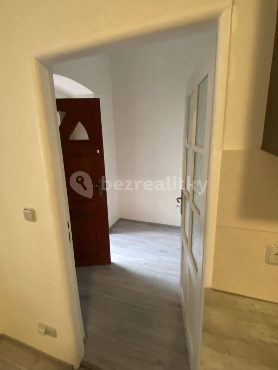 Pronájem bytu 1+1 46 m², Viktora Huga, Praha, Praha Pronájem bytu 1+1 46 m², Viktora Huga, Praha, Praha