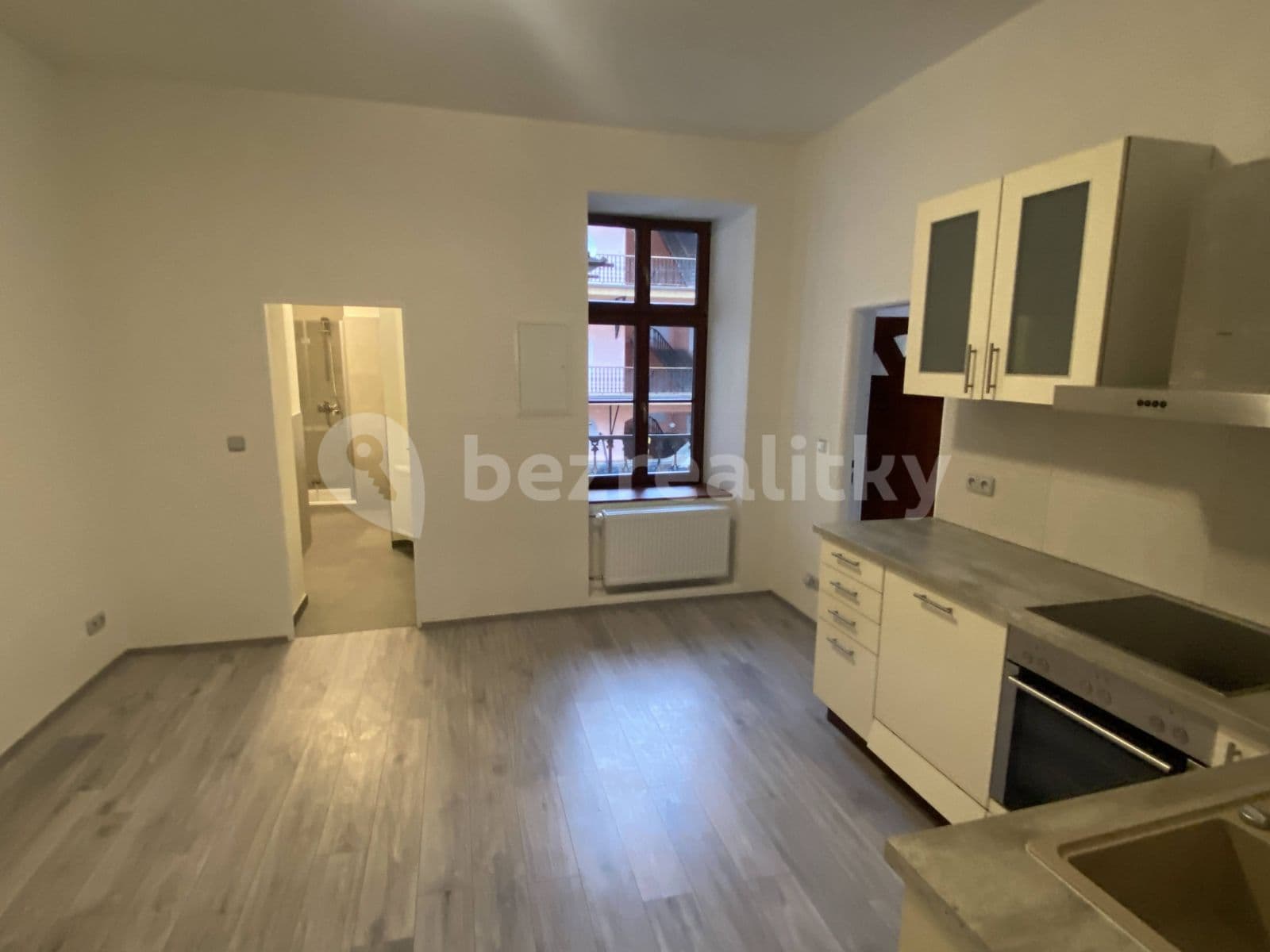 Pronájem bytu 1+1 46 m², Viktora Huga, Praha, Praha Pronájem bytu 1+1 46 m², Viktora Huga, Praha, Praha