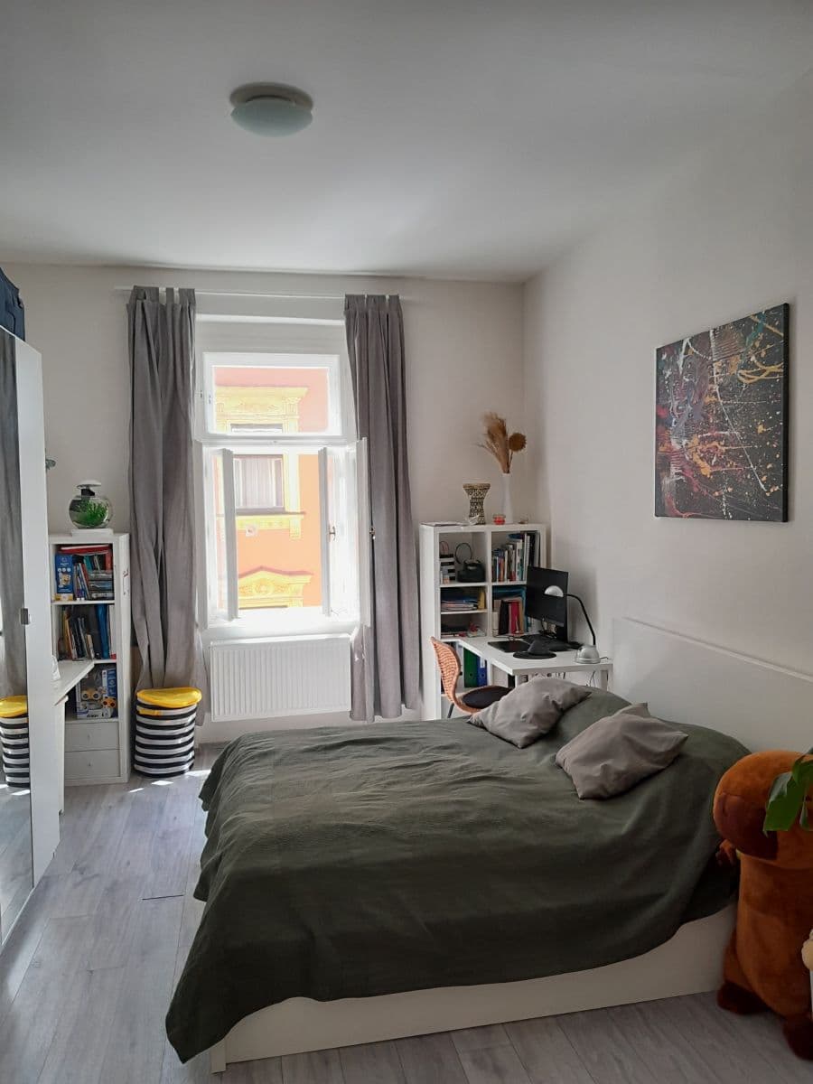 Pronájem bytu 1+1 46 m², Viktora Huga, Praha, Praha Pronájem bytu 1+1 46 m², Viktora Huga, Praha, Praha