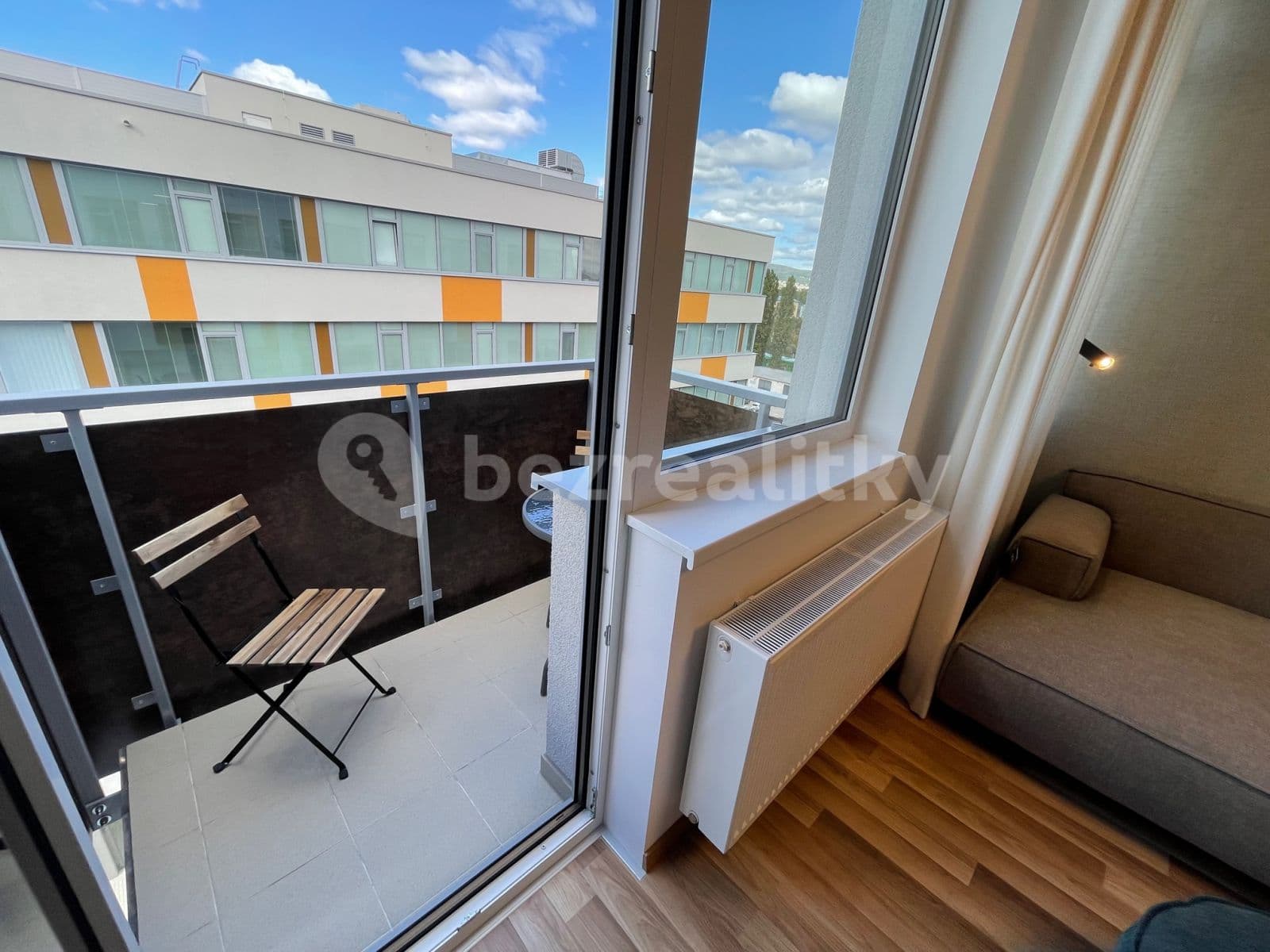 Pronájem bytu 2+1 52 m², Tomášikova, Ružinov, Bratislavský kraj Pronájem bytu 2+1 52 m², Tomášikova, Ružinov, Bratislavský kraj