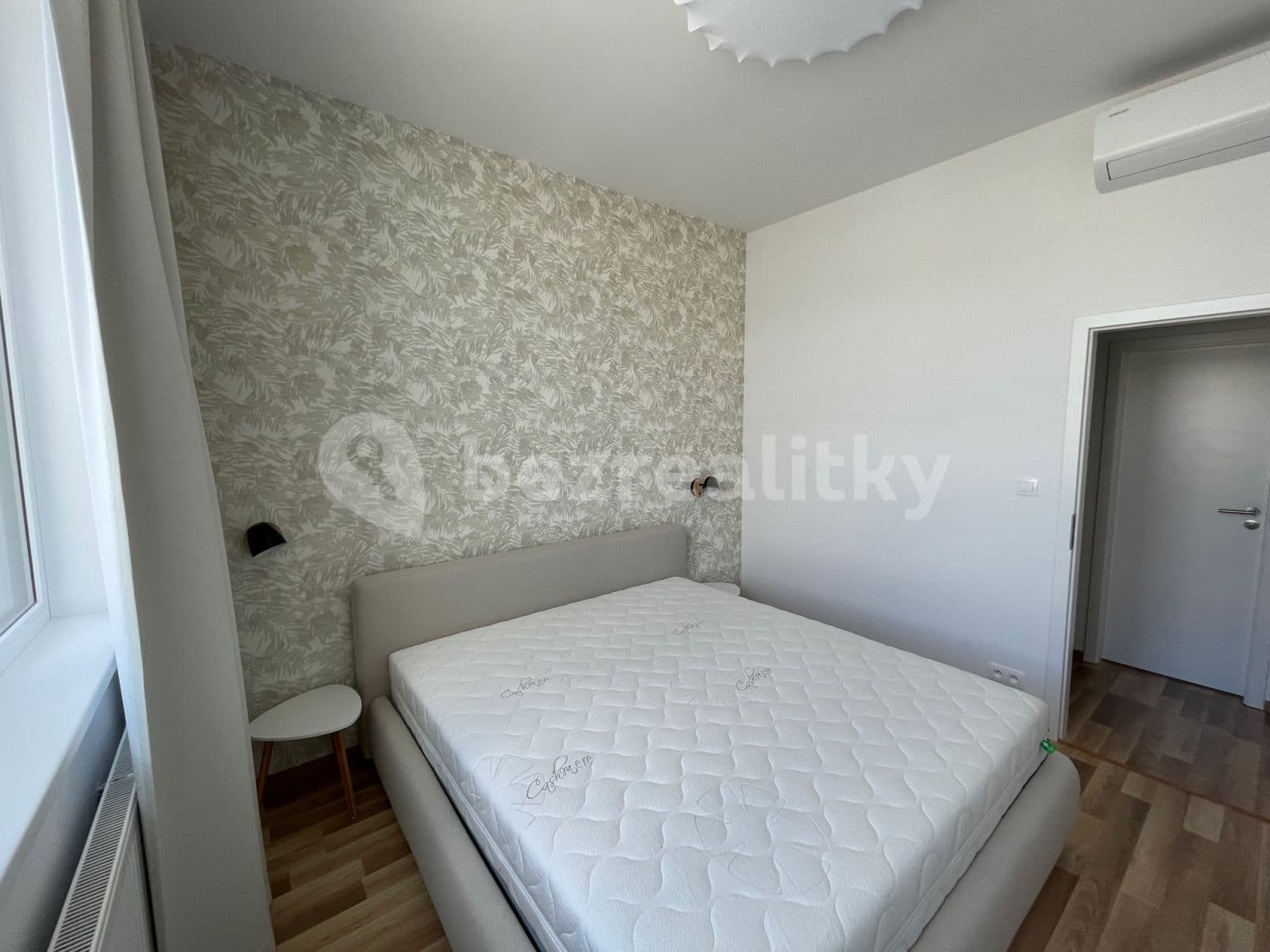 Pronájem bytu 2+1 52 m², Tomášikova, Ružinov, Bratislavský kraj Pronájem bytu 2+1 52 m², Tomášikova, Ružinov, Bratislavský kraj