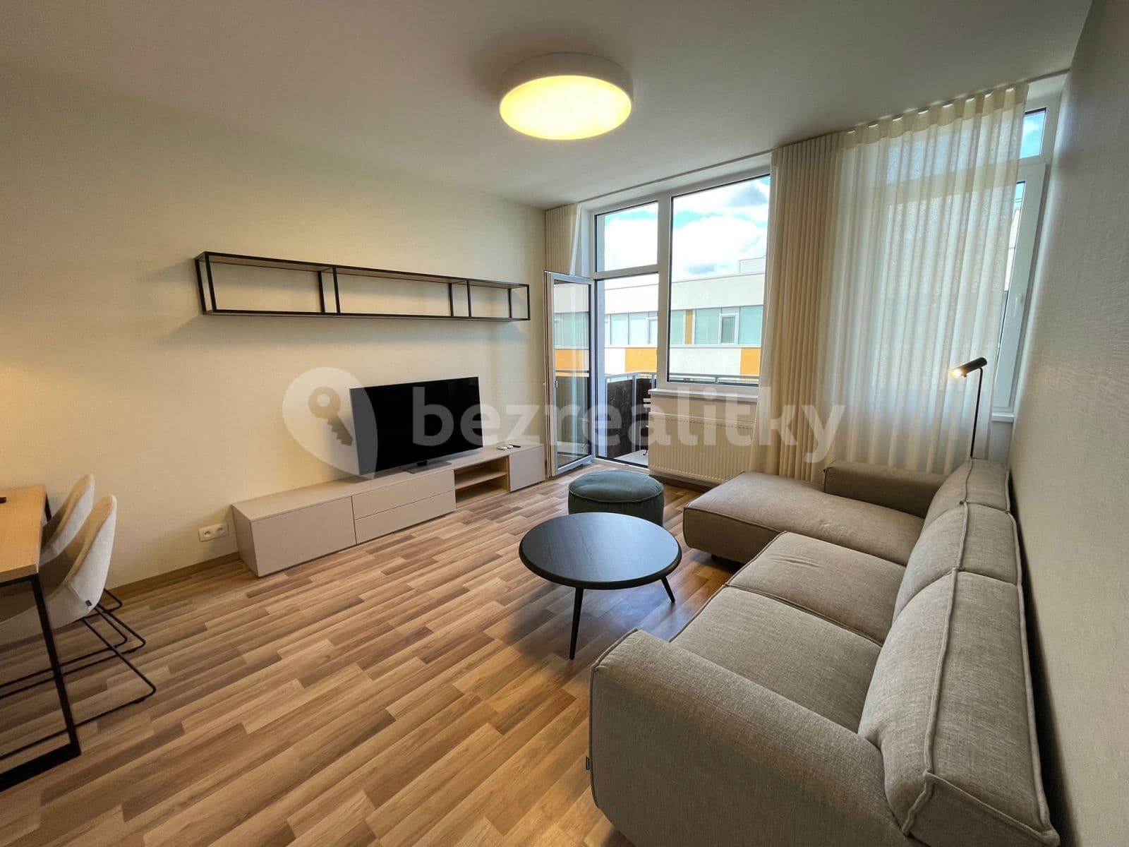 Pronájem bytu 2+1 52 m², Tomášikova, Ružinov, Bratislavský kraj Pronájem bytu 2+1 52 m², Tomášikova, Ružinov, Bratislavský kraj
