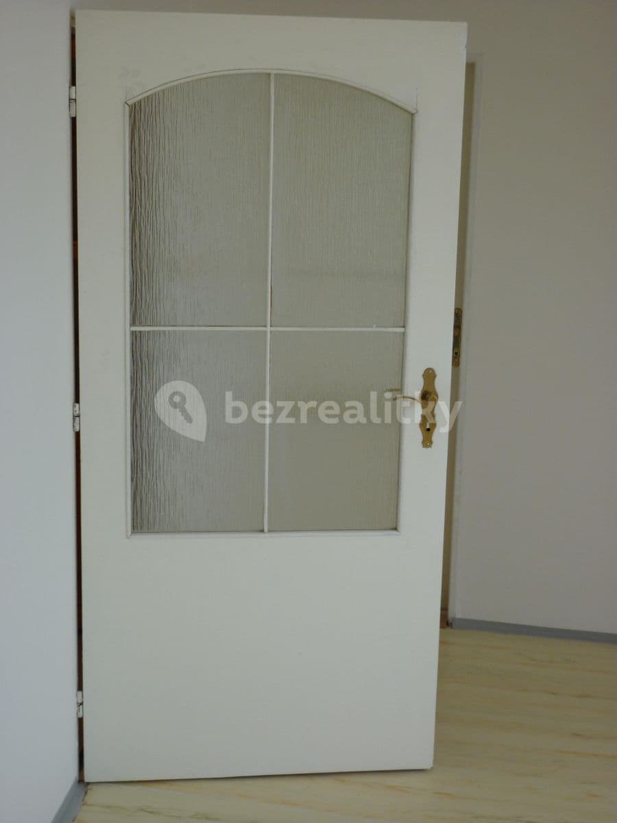 Pronájem bytu 3+kk 70 m², Mírové náměstí, Dobříš, Středočeský kraj Pronájem bytu 3+kk 70 m², Mírové náměstí, Dobříš, Středočeský kraj