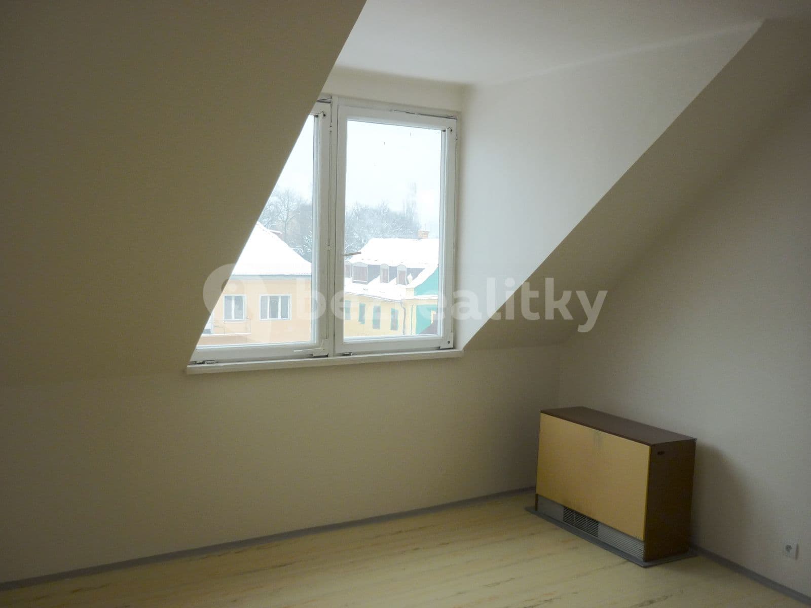 Pronájem bytu 3+kk 70 m², Mírové náměstí, Dobříš, Středočeský kraj Pronájem bytu 3+kk 70 m², Mírové náměstí, Dobříš, Středočeský kraj