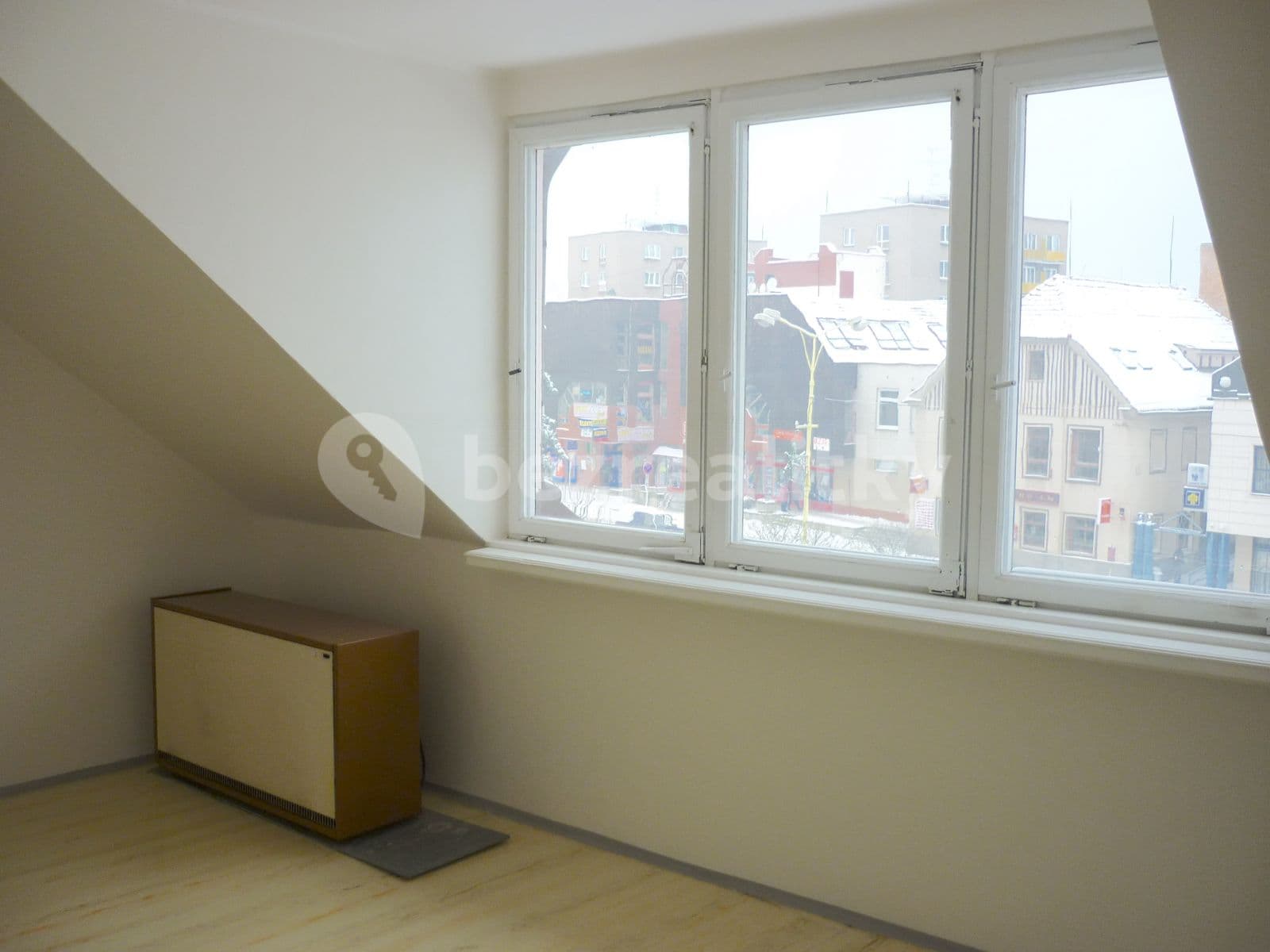 Pronájem bytu 3+kk 70 m², Mírové náměstí, Dobříš, Středočeský kraj Pronájem bytu 3+kk 70 m², Mírové náměstí, Dobříš, Středočeský kraj