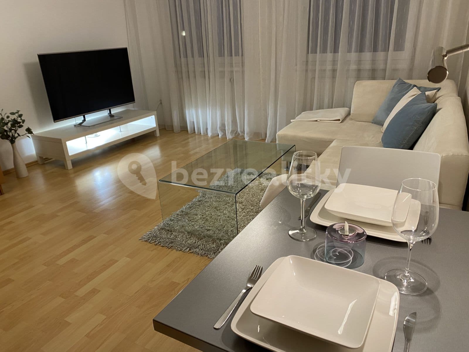 Pronájem bytu 2+kk 60 m², Kovanecká, Praha, Praha Pronájem bytu 2+kk 60 m², Kovanecká, Praha, Praha