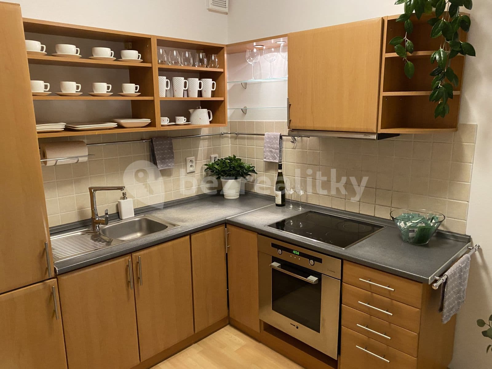 Pronájem bytu 2+kk 60 m², Kovanecká, Praha, Praha Pronájem bytu 2+kk 60 m², Kovanecká, Praha, Praha