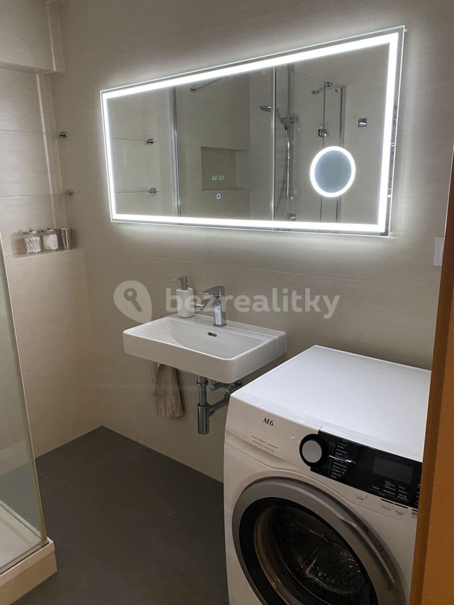 Pronájem bytu 2+kk 60 m², Kovanecká, Praha, Praha Pronájem bytu 2+kk 60 m², Kovanecká, Praha, Praha
